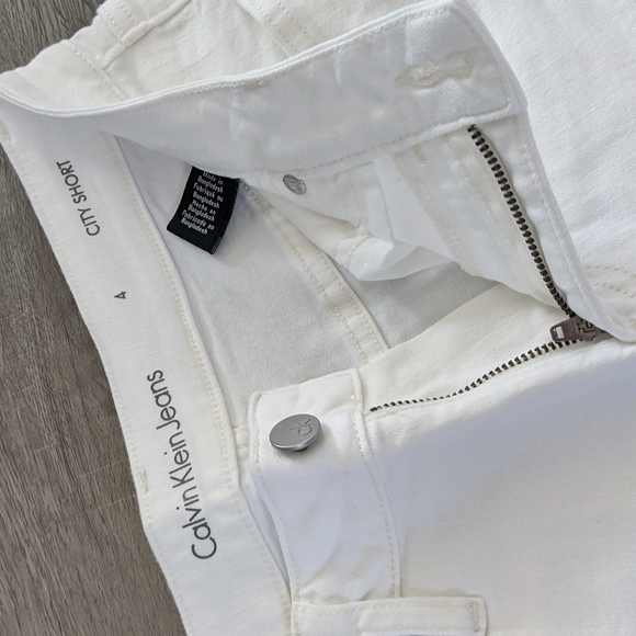 Calvin Klein City Short - Picture 4 of 9